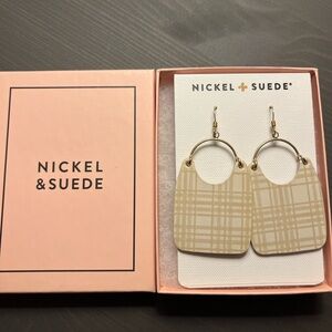 NIB Nickel & Suede Cream Tartan Charlies